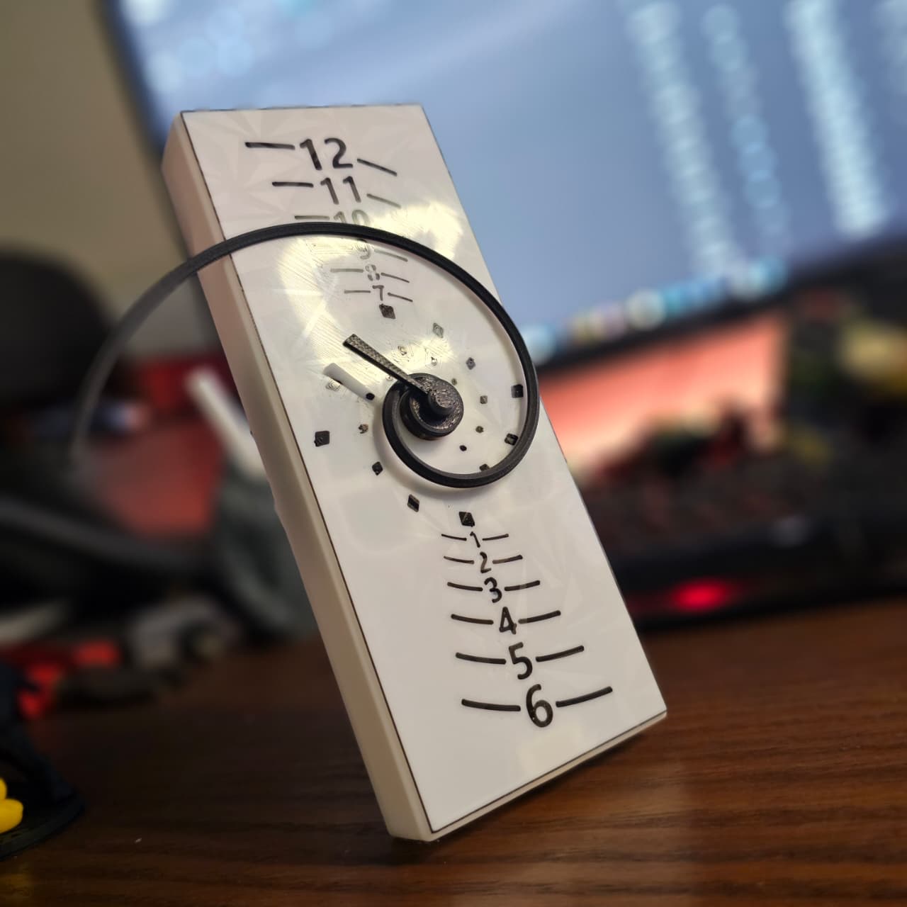 الساعة الجيوميترية